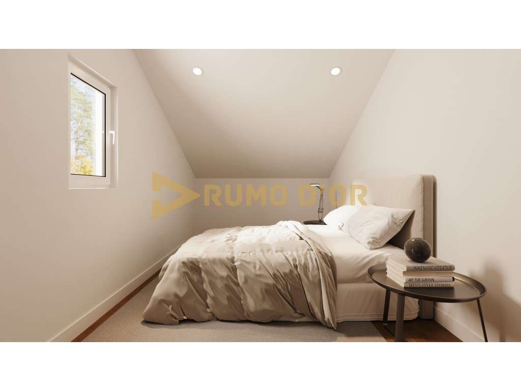 Moradia T2+2 Remodelada, com Piscina em Portela, Alenquer - Grande imagem: 4/17