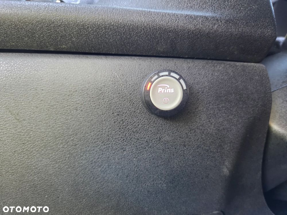 Fiat Doblo 1.4 16V Active - 33