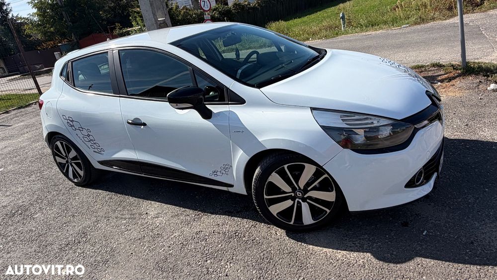 Renault Clio - 33