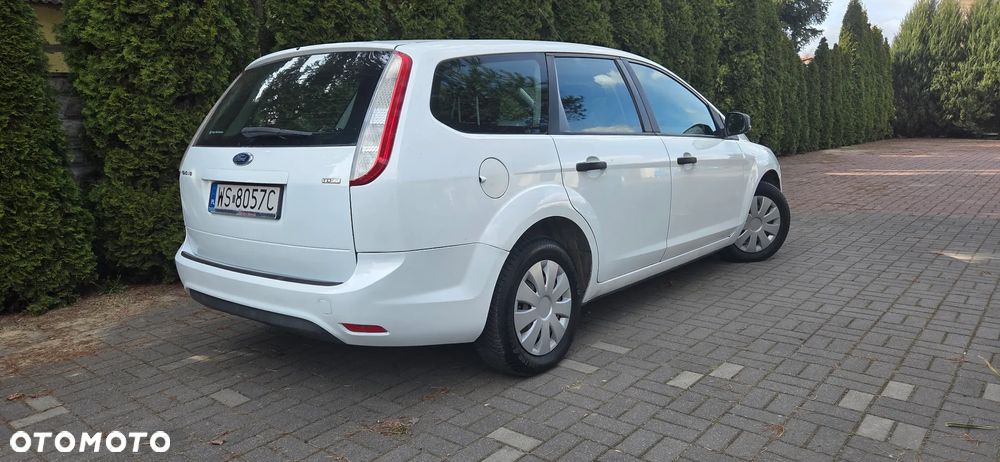 Ford Focus 1.6 TDCi Ambiente - 8