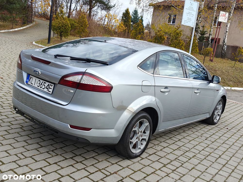 Ford Mondeo 2.0 TDCi DPF Trend - 9
