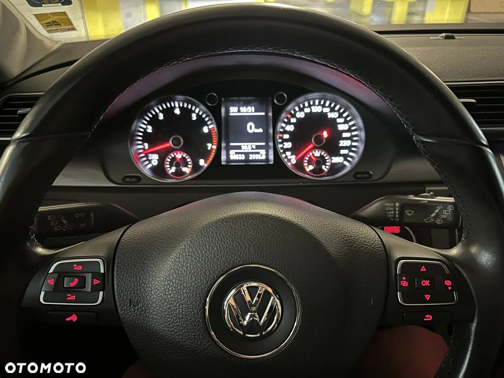 Volkswagen Passat - 7