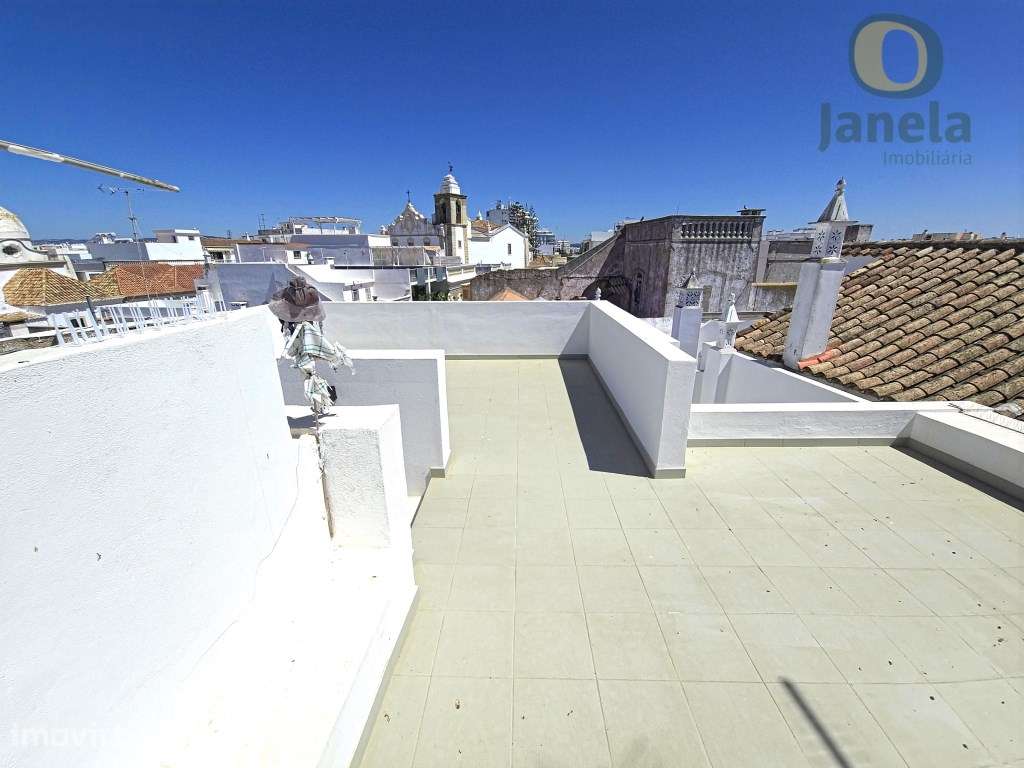 Edifício Renovado com Espaço Comercial, Habitação e Terraço Panorâm... - Grande imagem: 5/37