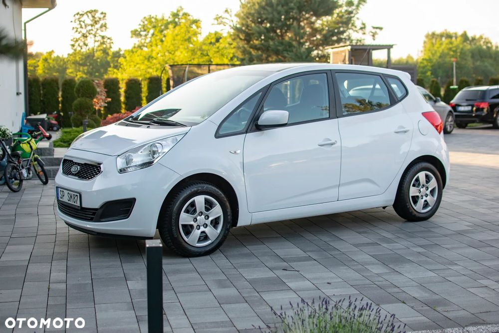 Kia Venga - 24