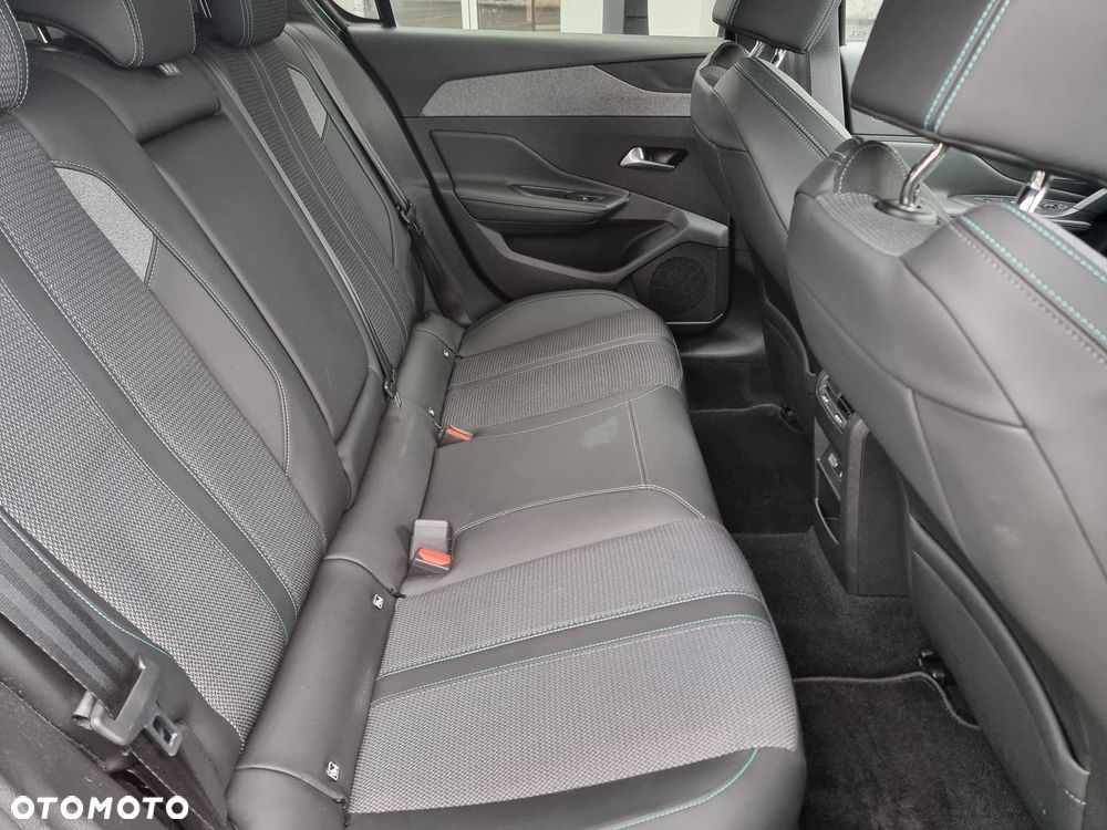 Peugeot 308 1.2 PureTech Allure S&S - 21