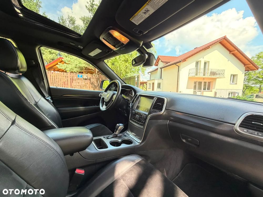 Jeep Grand Cherokee - 28