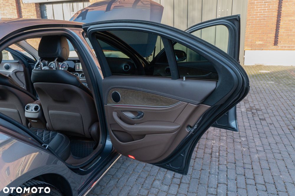 Mercedes-Benz Klasa E 220 d 4-Matic Business Edition 9G-TRONIC - 10