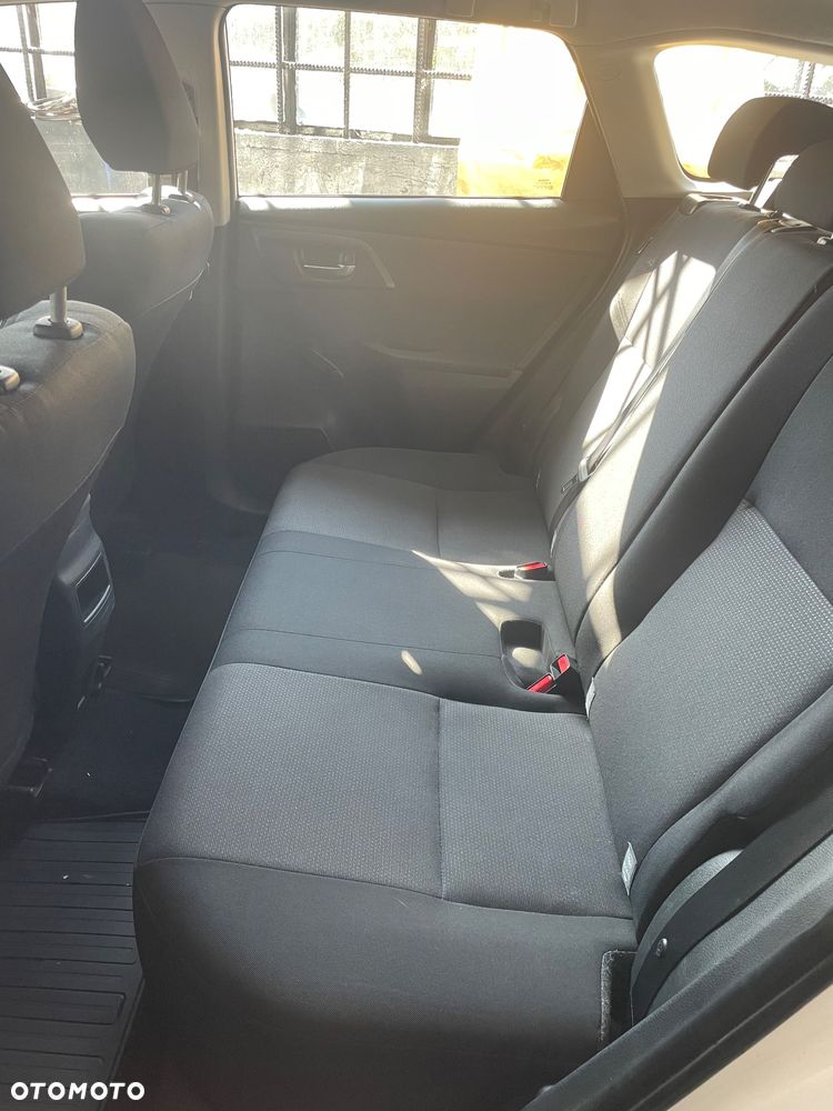 Toyota Auris - 16