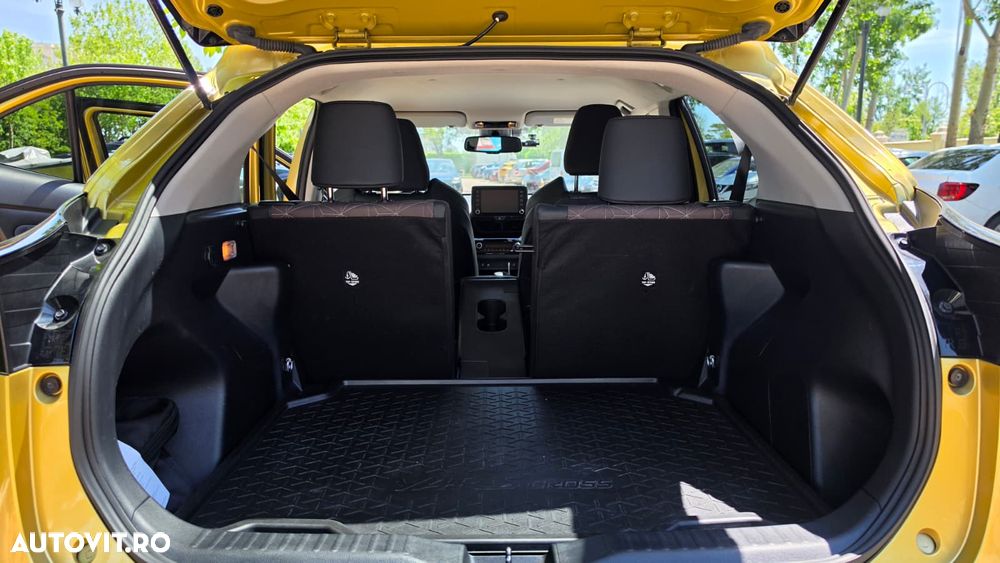 Toyota Yaris Cross 1.5 VVT-i HSD 4x4 Exclusive Elegant - 6