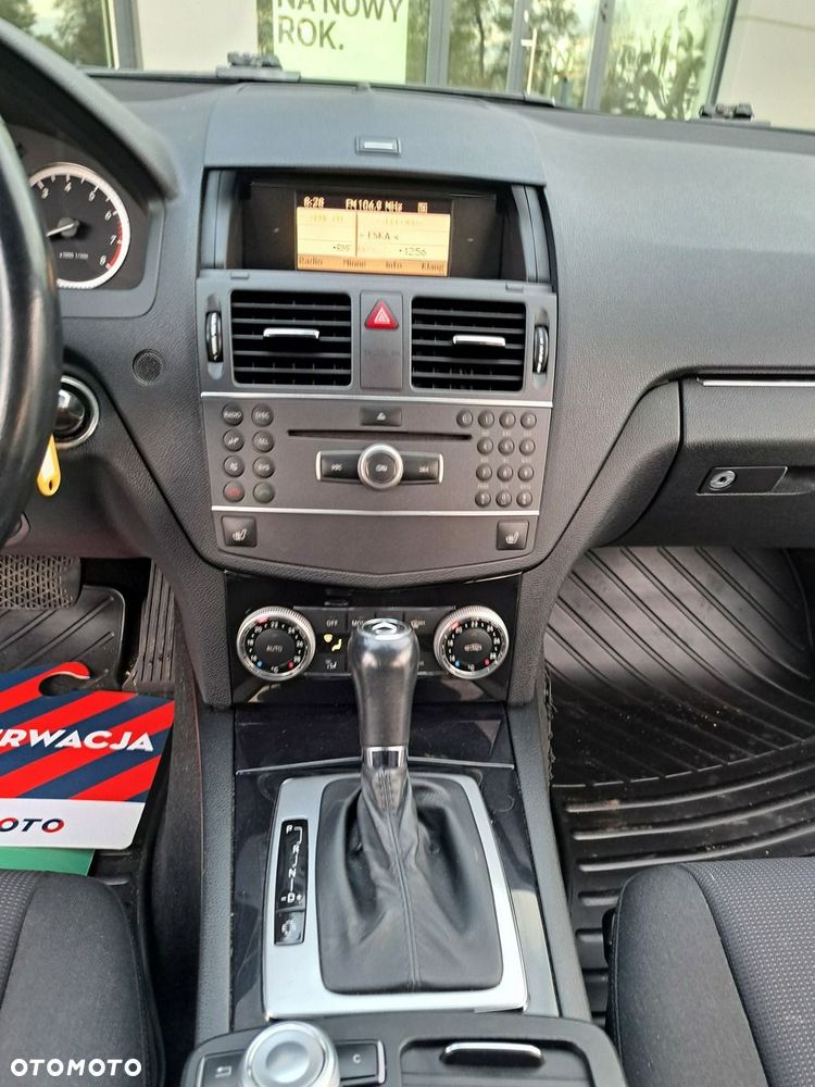 Mercedes-Benz Klasa C 180 BlueEFFICIENCY 7G-TRONIC - 21