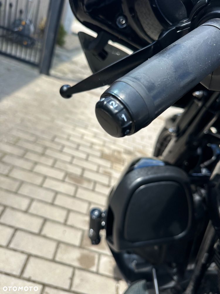 Harley-Davidson Touring Street Glide - 18