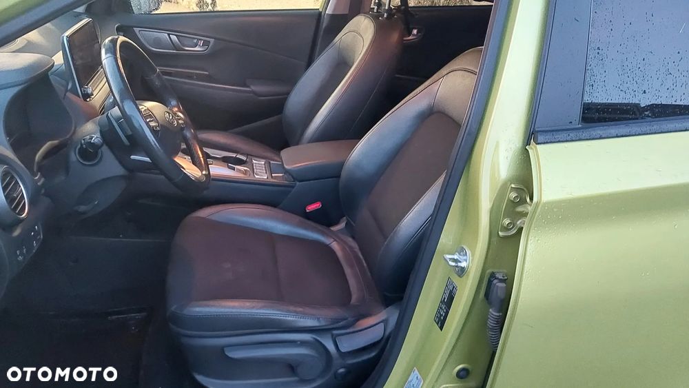 Hyundai Kona 39kWh Executive - 7