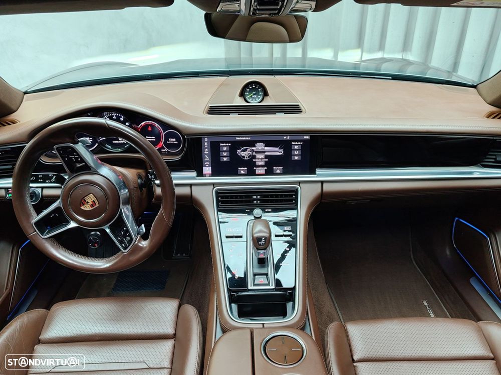 Porsche Panamera 4 E-Hybrid Executive - 14
