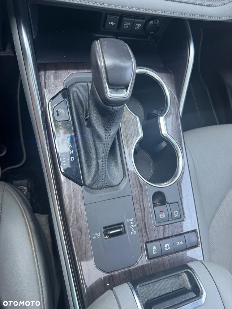 Toyota Highlander 2.5 Hybrid Executive - 27