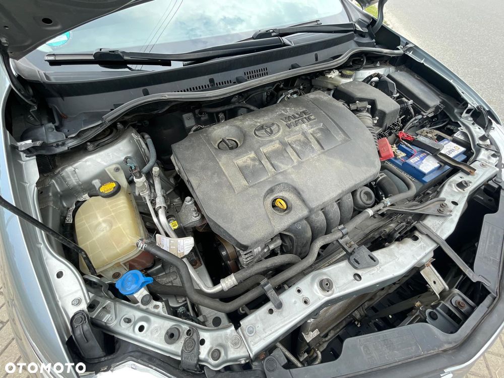 Toyota Auris 1.6 Valvematic Executive - 26
