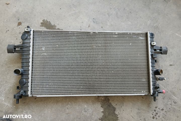 Radiator apa racire motor 1.6 B Opel Astra H [2004 - 2007] Hatchback - 2