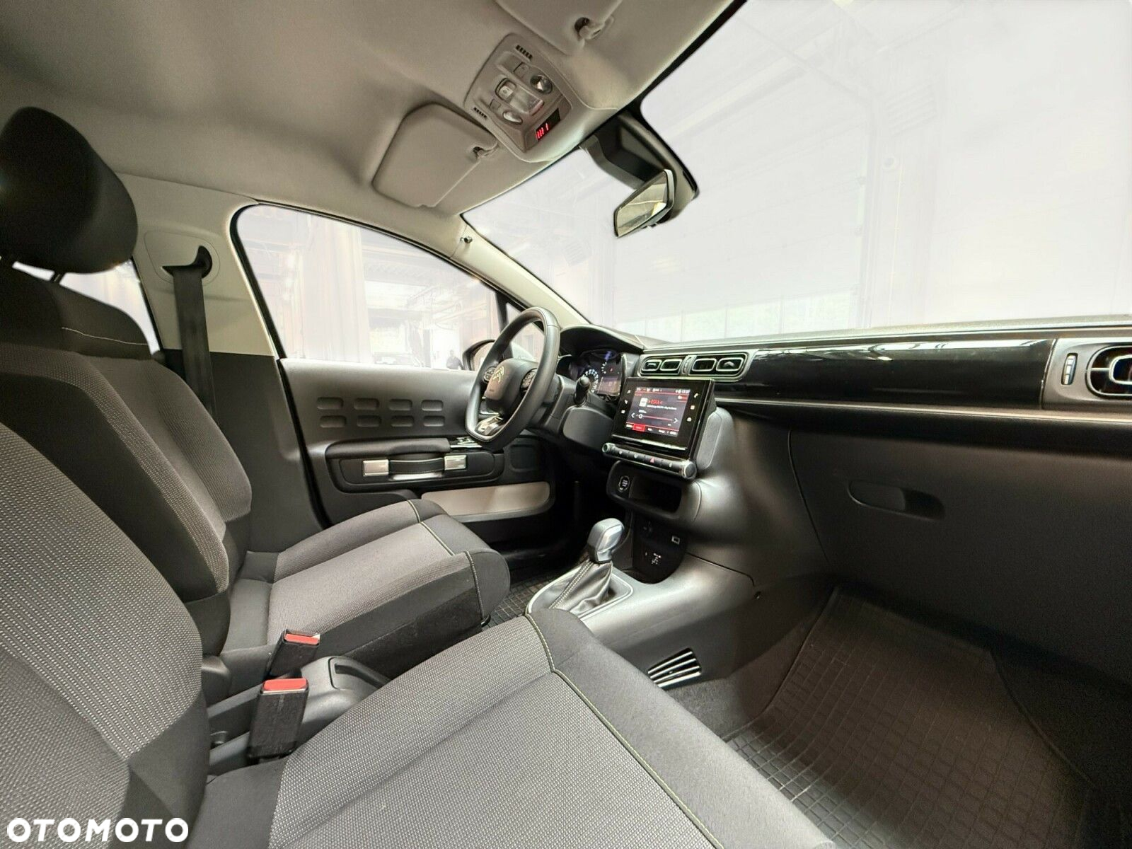 Citroën C3 1.2 PureTech Shine EAT6 - 20