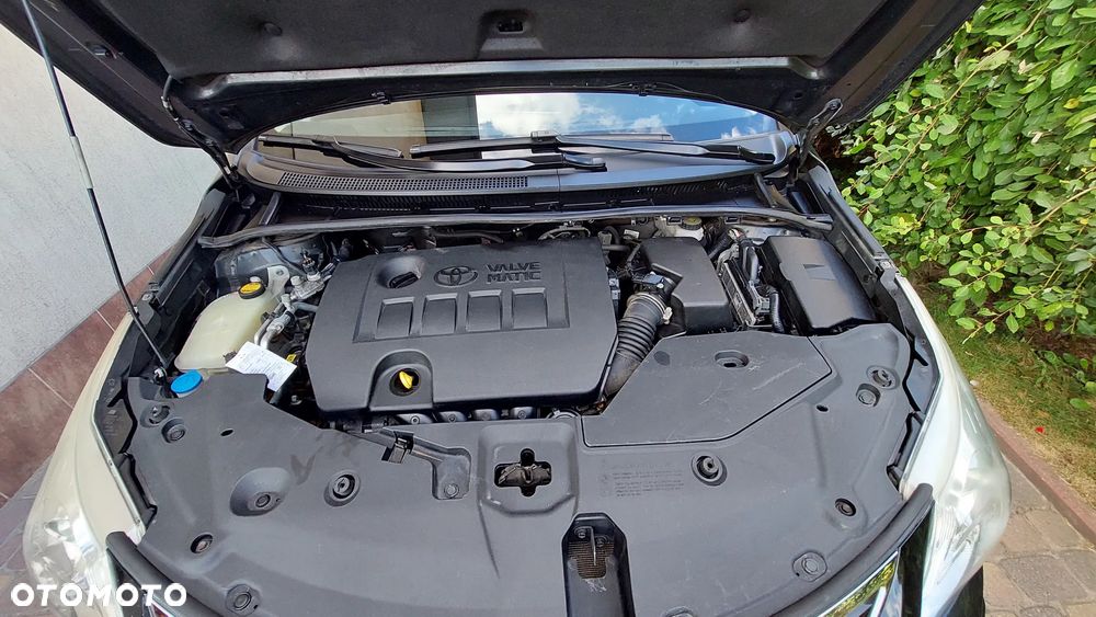 Toyota Avensis 1.8 Sol plus NAVI - 40