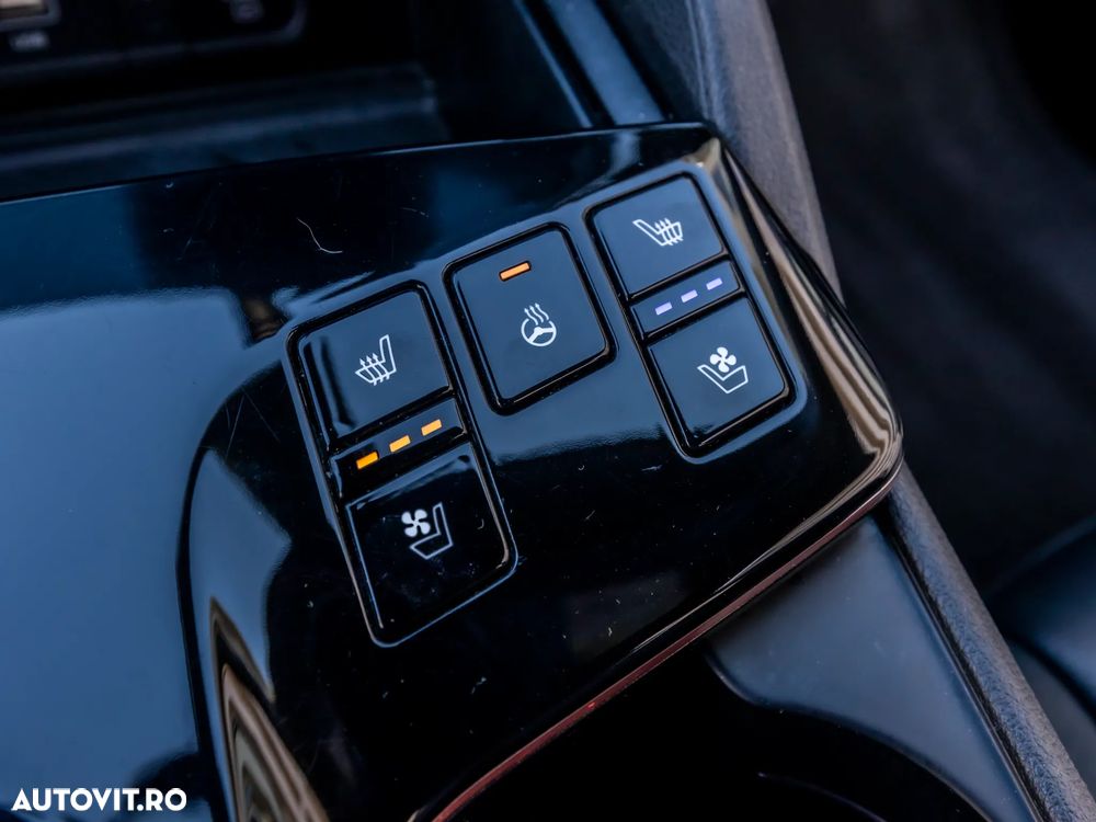 Kia Sportage 1.6 T-GDI PHEV 6AT 4x4 GT Line - 27