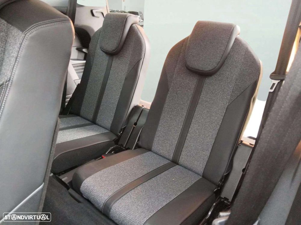 Peugeot 5008 1.5 BlueHDi Allure EAT8 - 19