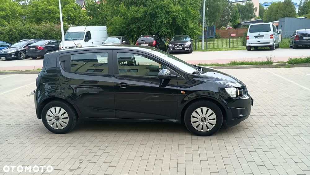 Chevrolet Aveo 1.4 16V LT - 4
