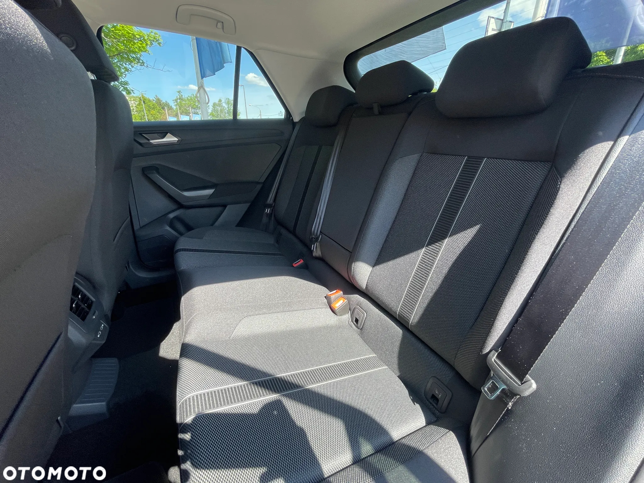 Volkswagen T-Roc 1.5 TSI Life Plus DSG - 25
