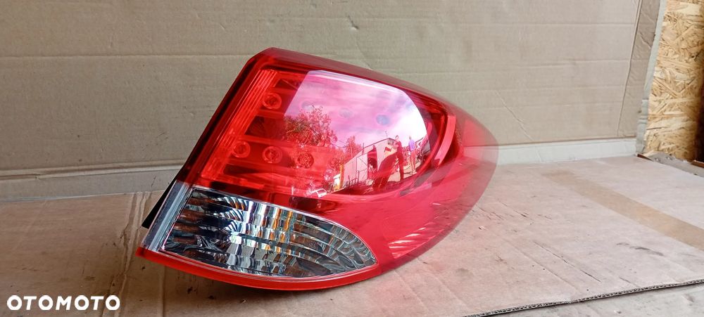 Lampa prawy tył tylna prawa w błotnik Hyundai IX35 - 1