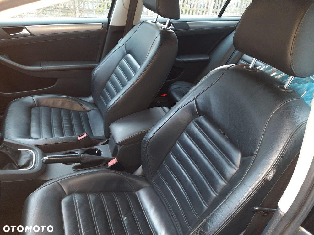 Volkswagen Jetta 1.6 TDI DPF Comfortline - 13