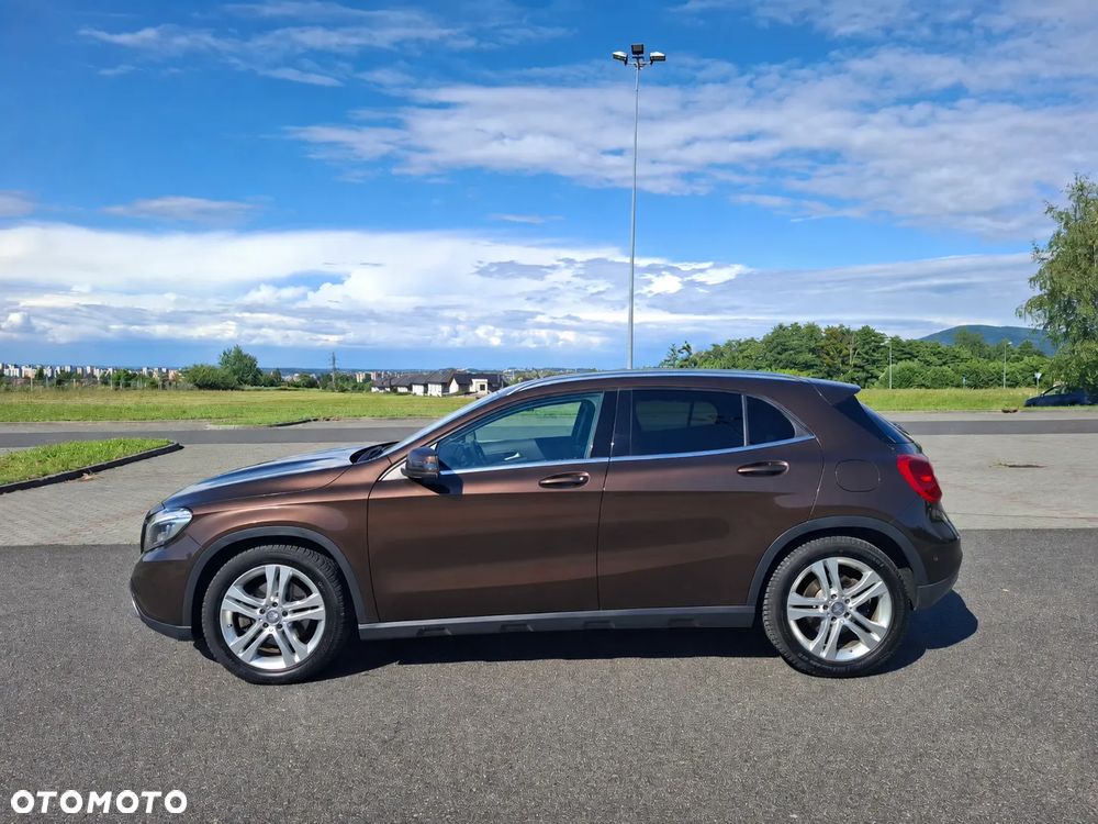 Mercedes-Benz GLA 250 7G-DCT - 2