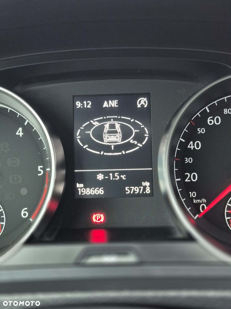 Volkswagen Golf - 31