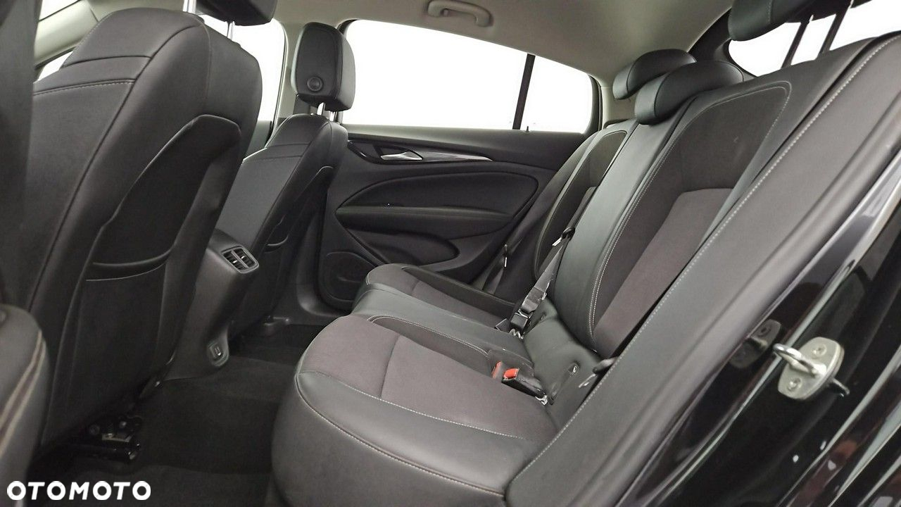 Opel Insignia 2.0 CDTI Business Elegance S&S - 23