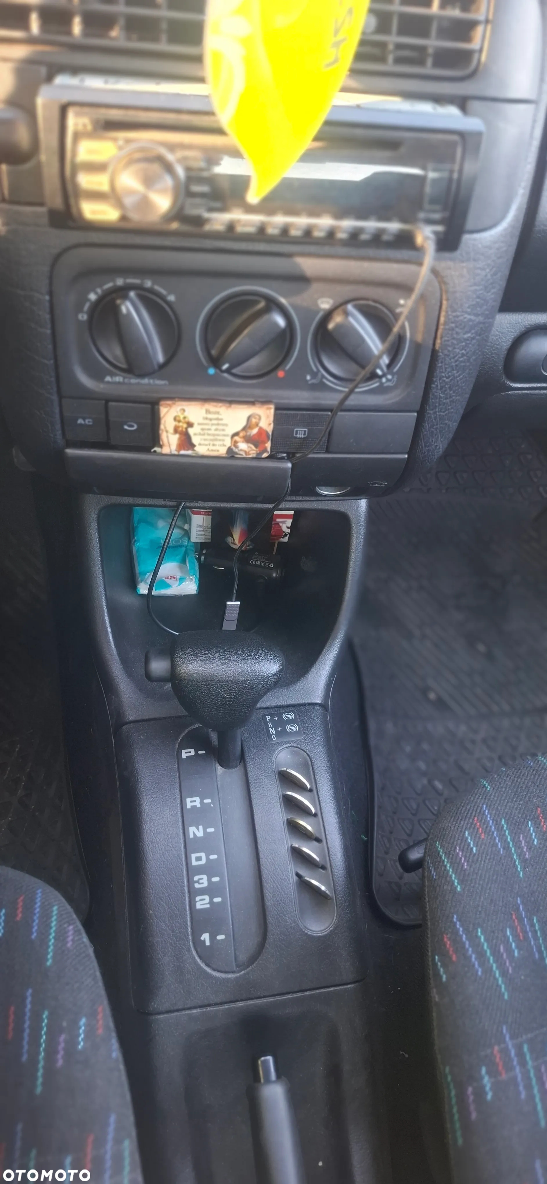 Volkswagen Golf - 10