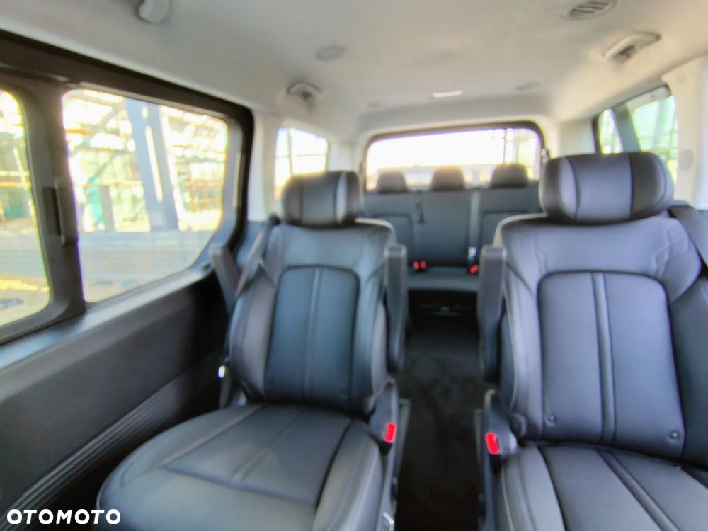 Hyundai Staria 1.6 T-GDI HEV Luxury - 19