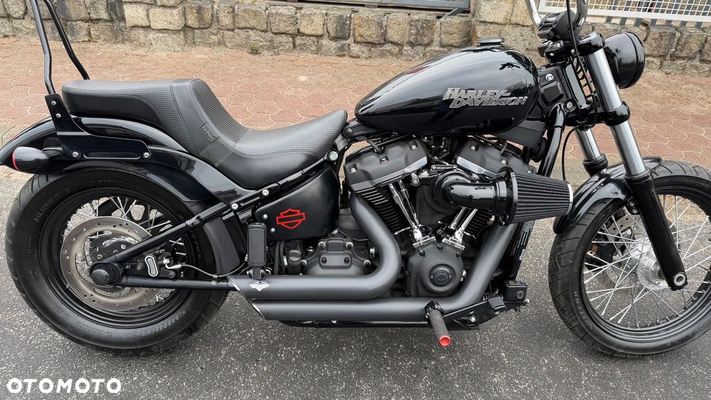 Harley-Davidson Softail Street Bob - 7