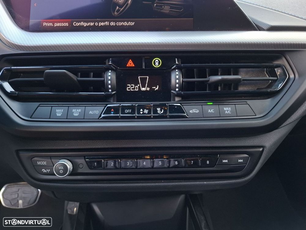 BMW 116 d Pack Desportivo M Auto - 23