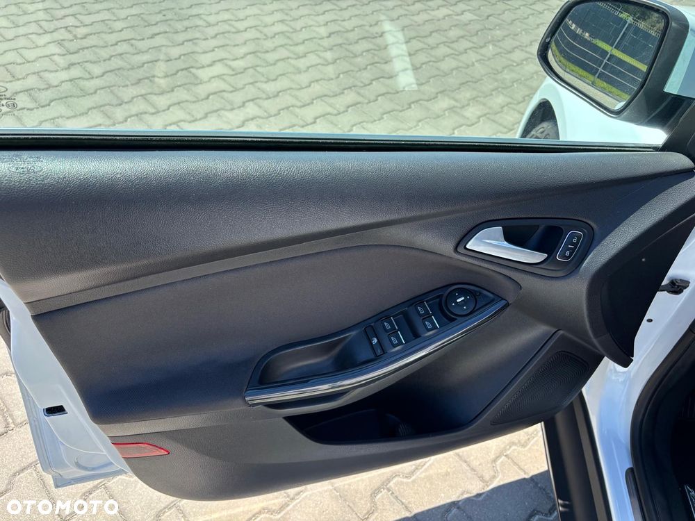 Ford Focus - 17