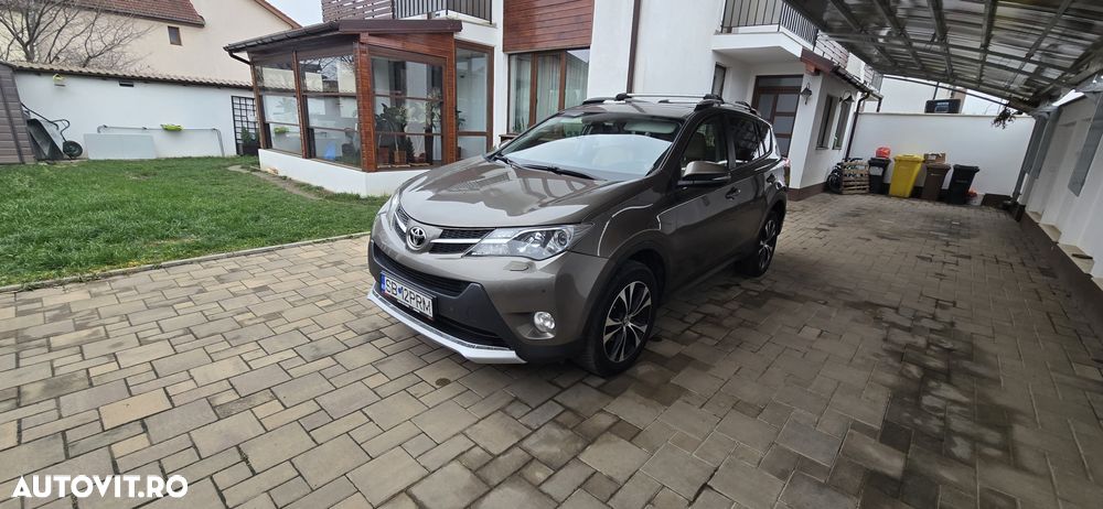 Toyota RAV4 2.2 D-4CAT 4WD Aut Luxury 18" - 14