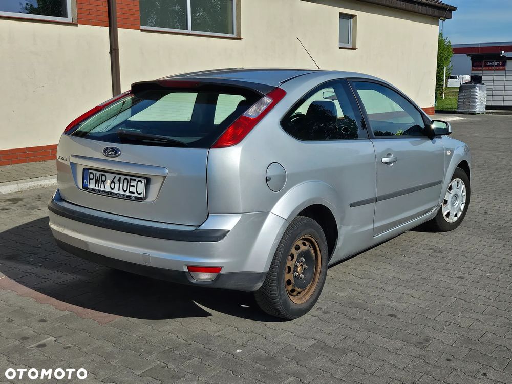 Ford Focus 1.6 Ambiente - 5