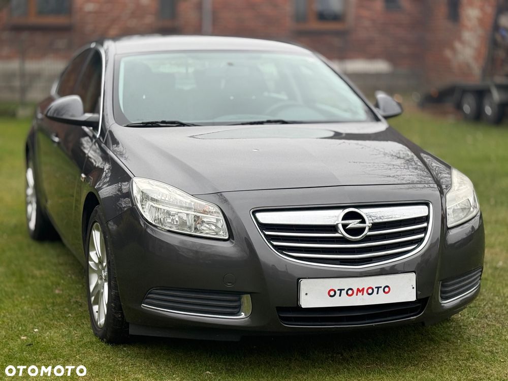 Opel Insignia - 1
