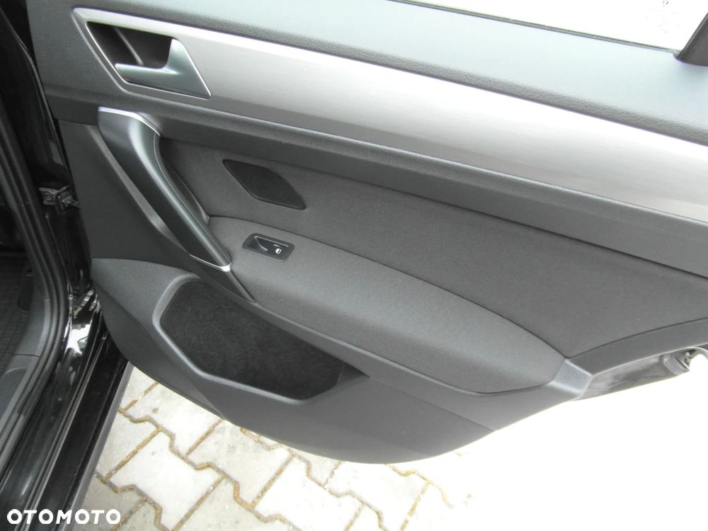 Volkswagen Golf Sportsvan 1.2 TSI (BlueMotion Technology) Trendline - 33