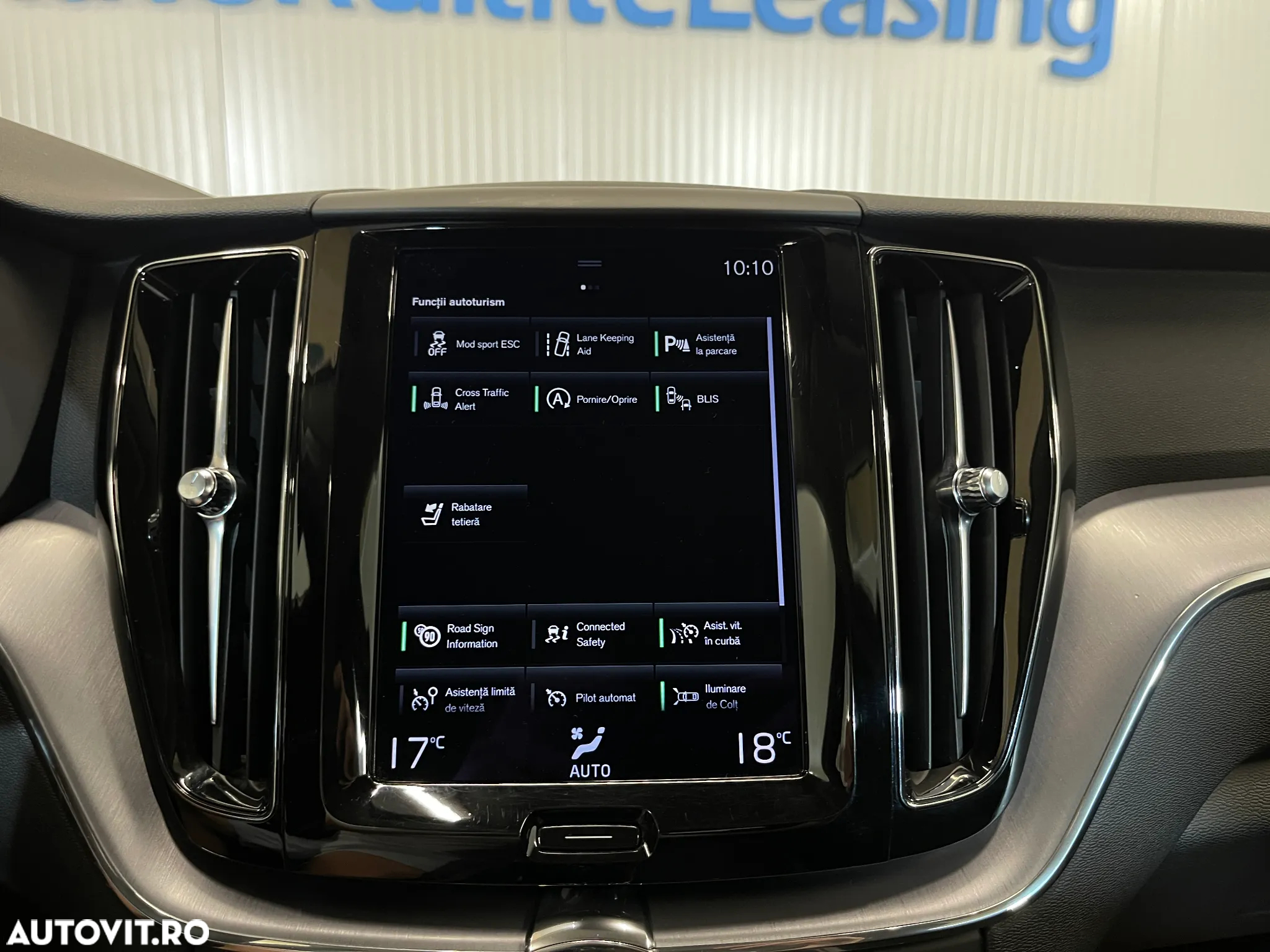 Volvo XC 60 B4 D AWD Geartronic Momentum - 17