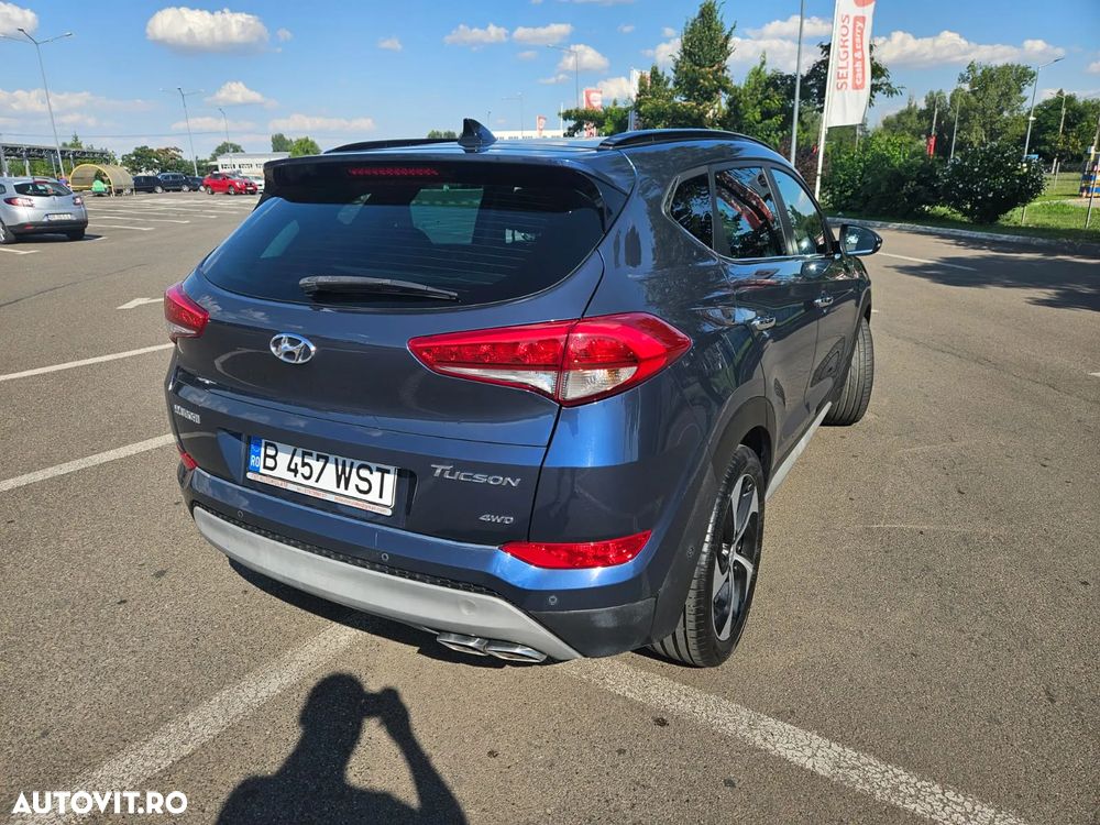 Hyundai Tucson 2.0 CRDI 4WD 6AT Premium+ - 11