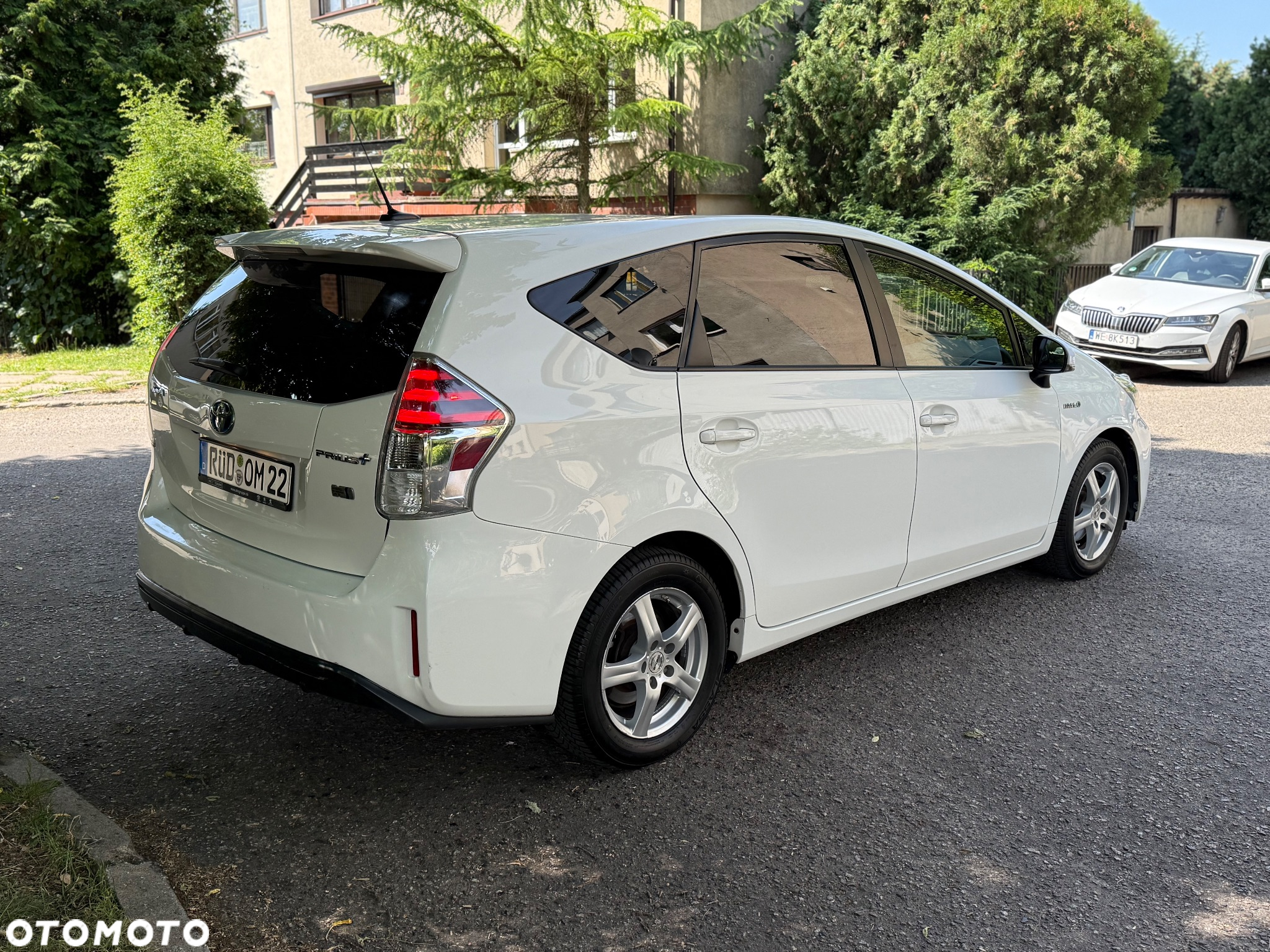 Toyota Prius+ (Hybrid) Executive - 7