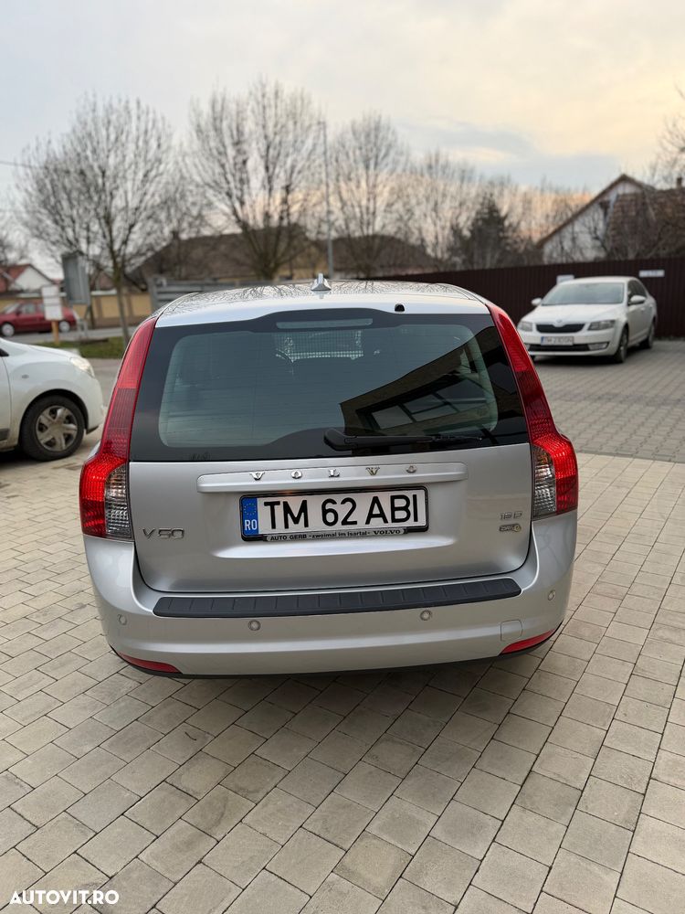 Volvo V50 1.6 D Momentum - 11