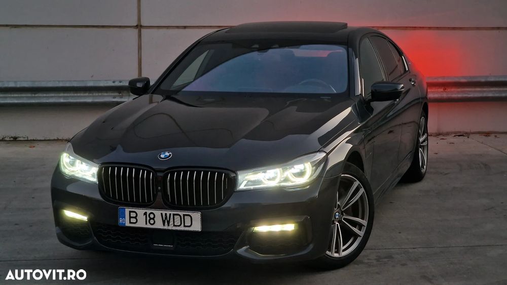 BMW Seria 7 740e iPerformance - 1