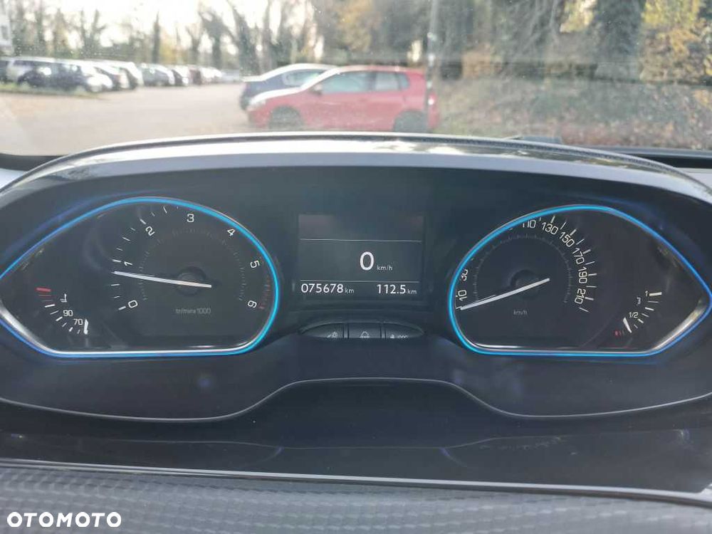 Peugeot 2008 - 4