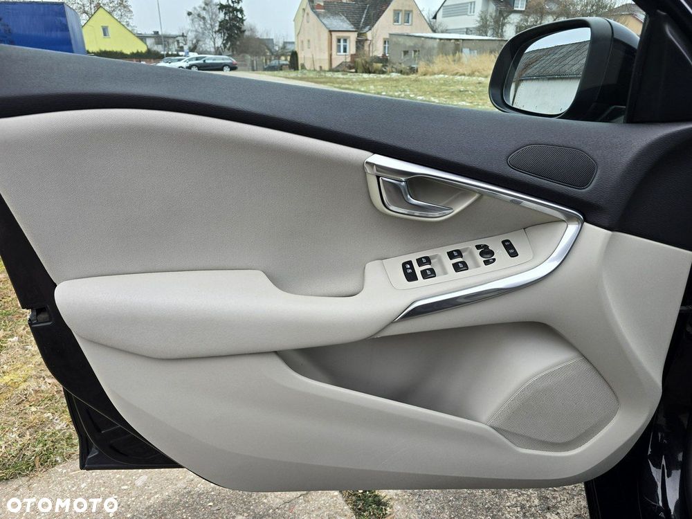 Volvo V40 - 10