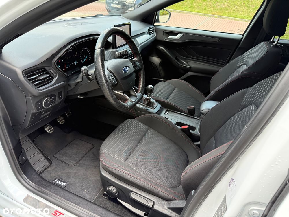 Ford Focus 1.5 EcoBoost STart-Stopp-System ST-LINE - 9