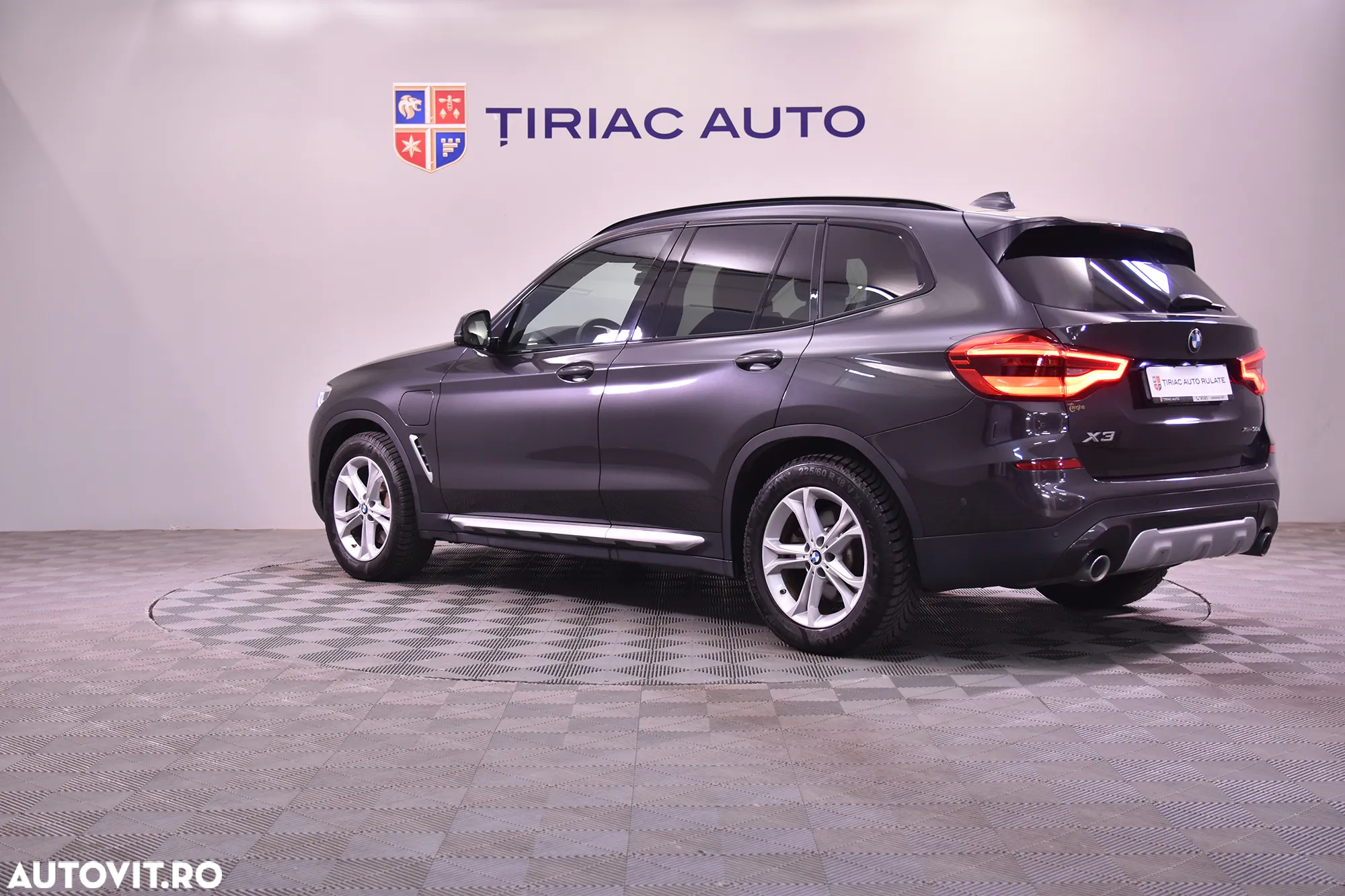 BMW X3 xDrive30e AT PHEV - 3