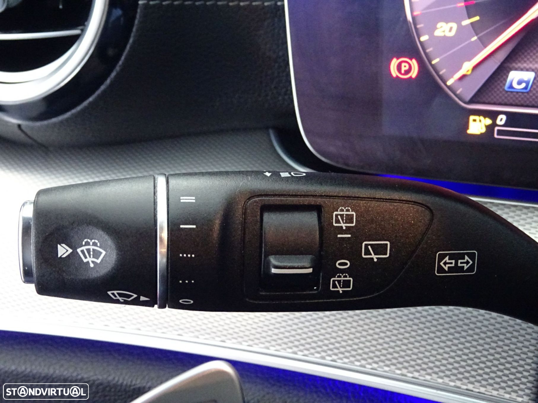 Mercedes-Benz E 220 d AMG Line 7L - 19